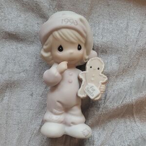 Wishing You The Sweetest Christmas 1993-Enesco Precious Moments